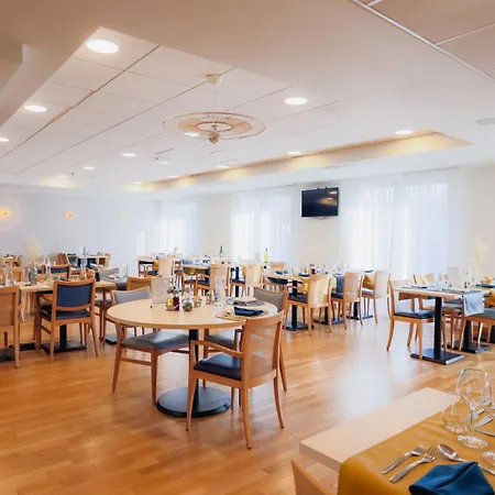 アパートホテル ドミティシ レ ファラズ ブロンシュ